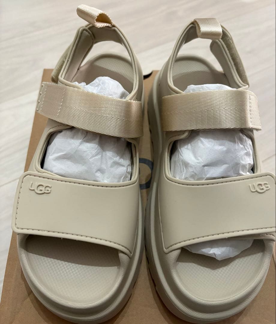 UGG EVA サンダル ゴールデングロー プラットフォーム