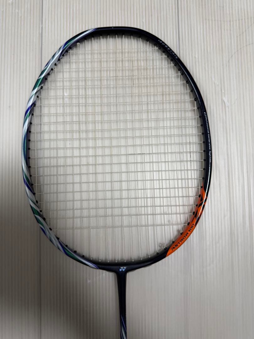 は*ま様 バドミントンラケット ストリング入り