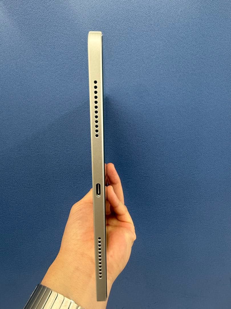 【極美品】Apple iPad 10世代256GB シルバー 本体