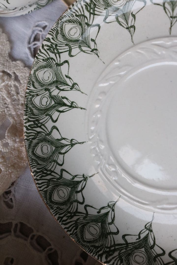 グリーン　Creil et montereau レリーフ　ソーサー　　c&s