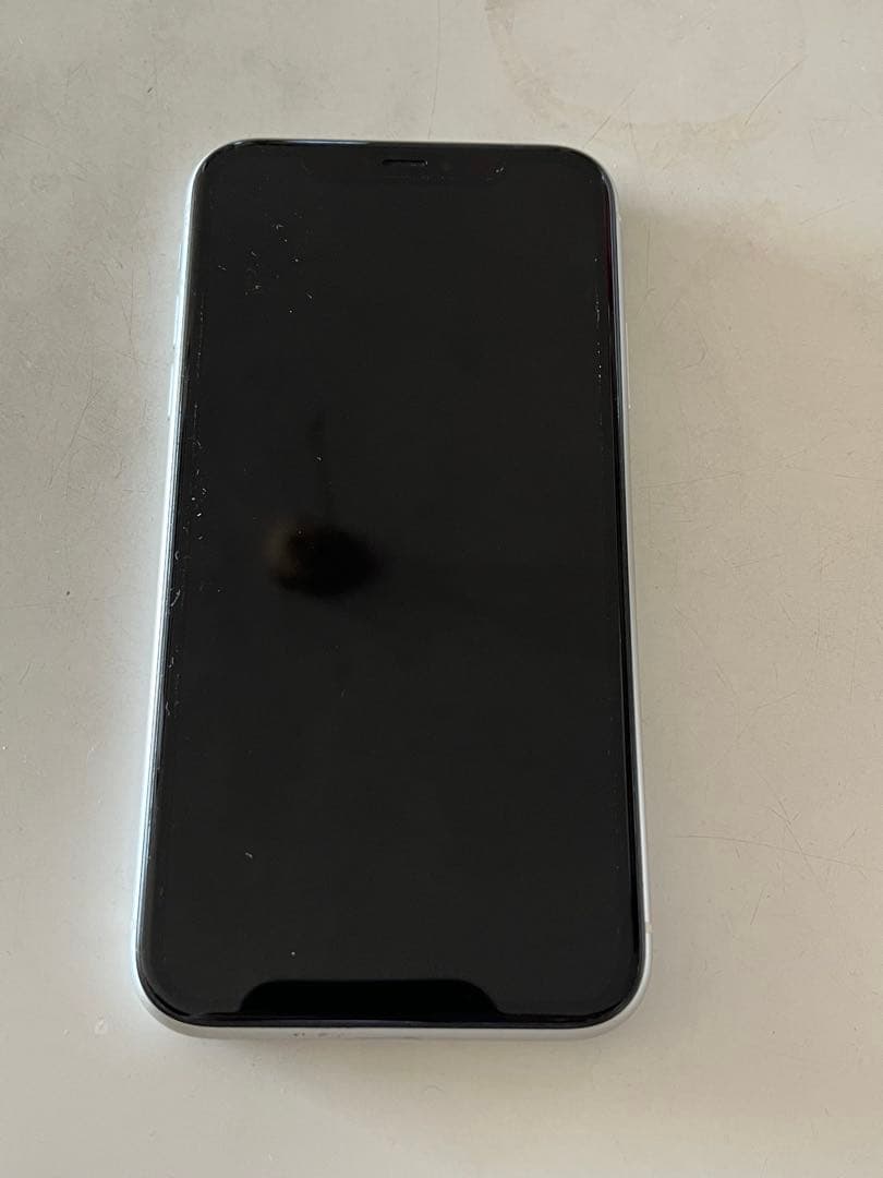 iPhone11 64GB 本体