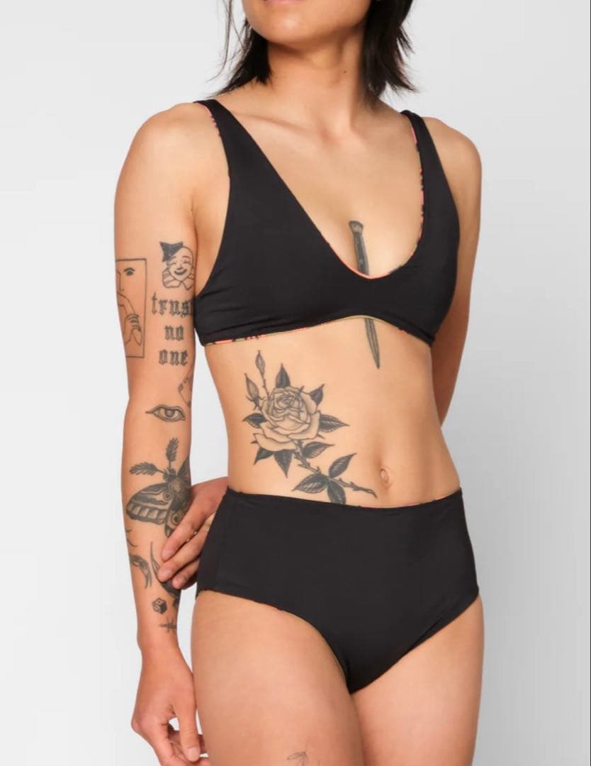 セールSeea Freya シーア リバーシブル ビキニ上下- Freya