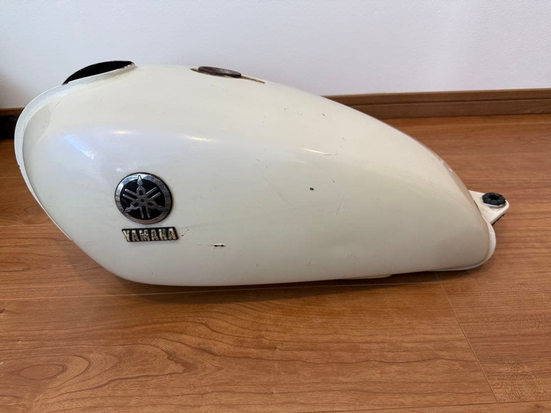 SR400 ガソリンタンク 2型外し