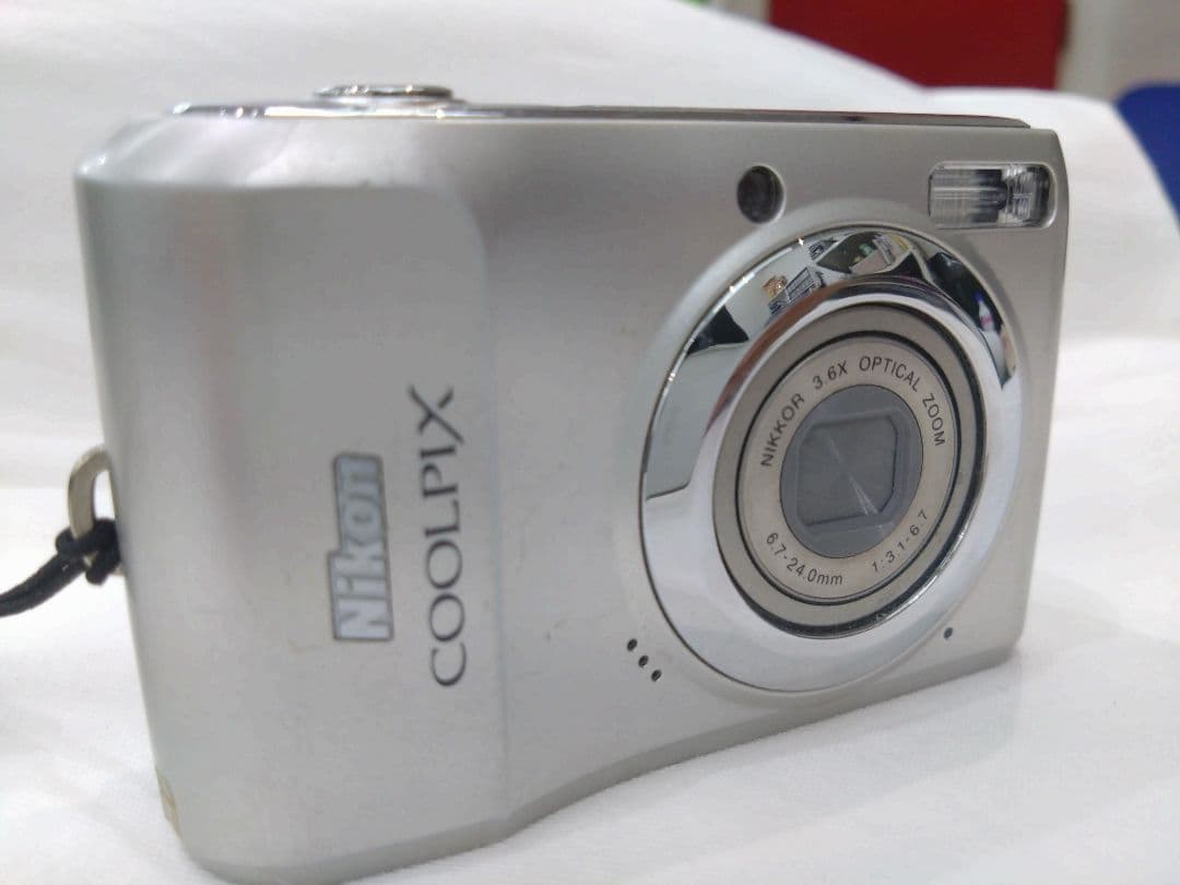 Nikon COOLPIX L19 コンパクトデジタルカメラ
