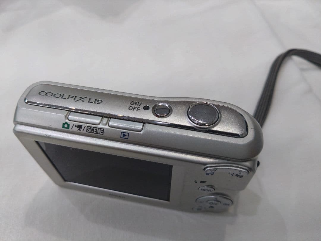 Nikon COOLPIX L19 コンパクトデジタルカメラ