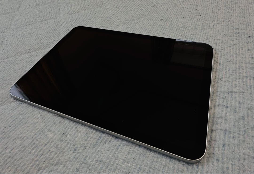 【hです】iPad 10世代 64GB WI-Fiモデル