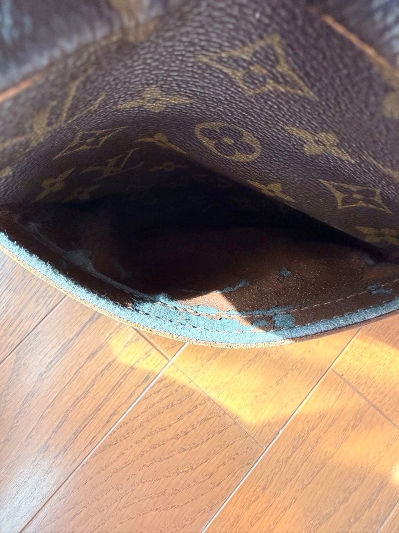 Louis Vuitton ショルダーバッグ モノグラム ダヌーブ