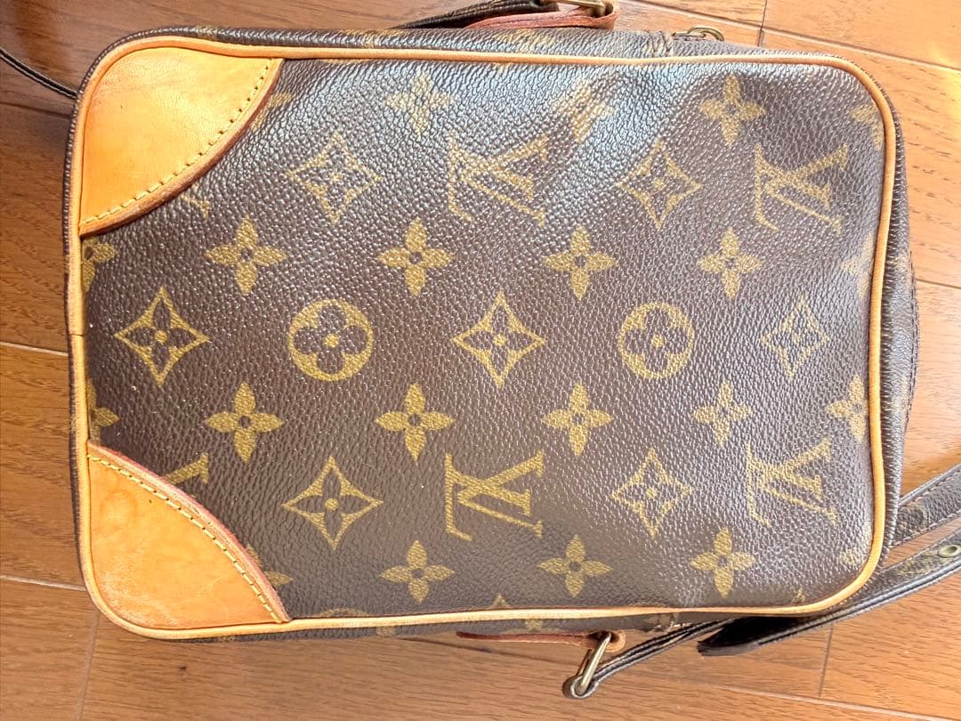 Louis Vuitton ショルダーバッグ モノグラム ダヌーブ