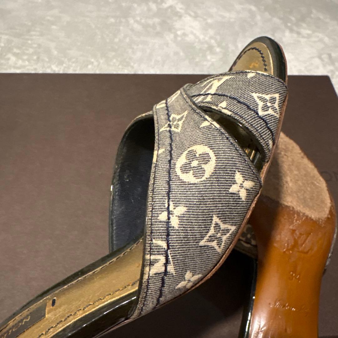 LOUIS VUITTON クロスストラップサンダル