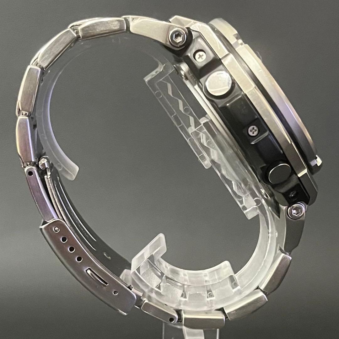 【美品】CASIO G-SHOCK GST-W110D-1AJF 電波ソーラー