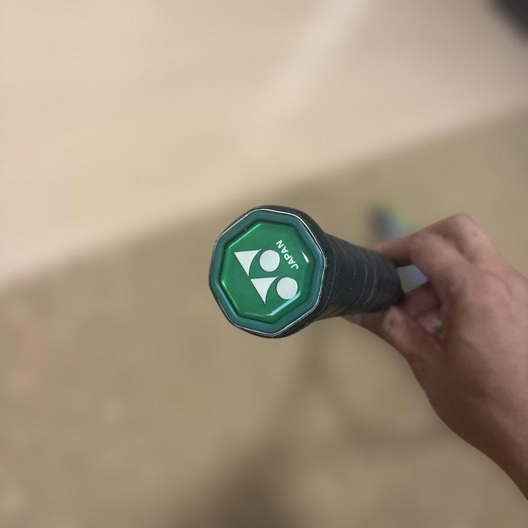 中古極美品ボルトレイジ 7SテニスラケットUL1ガットヨネックスゲイル26ポンド