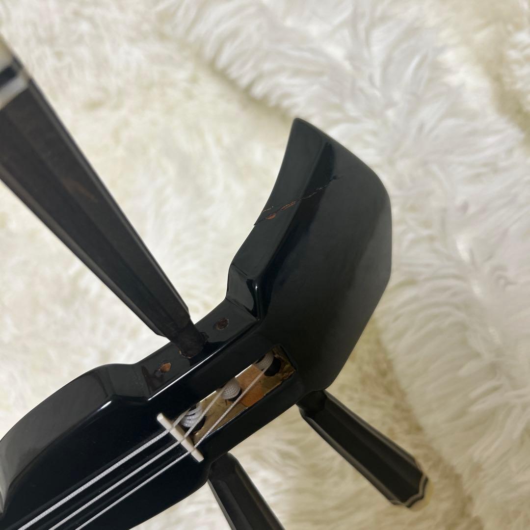 良品 沖縄 三線 蛇皮 黒漆 三味線 スタンド付き　初心者　入門