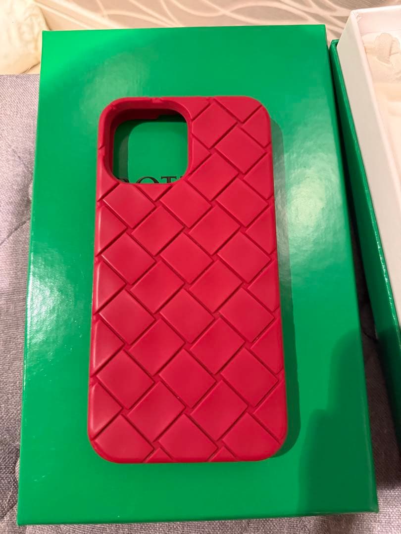 BOTTEGA VENETA レッド iPhone13 Pro Maxケース