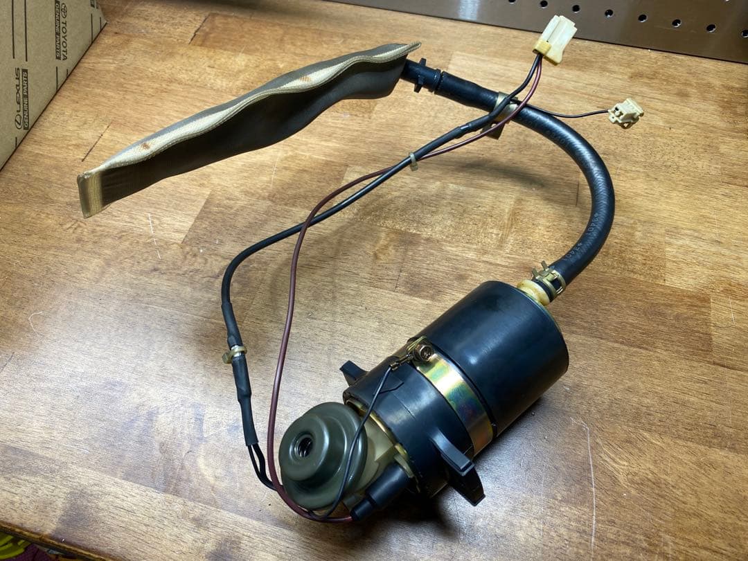 BNR34 GT-R 純正燃料ポンプ　動作確認済み