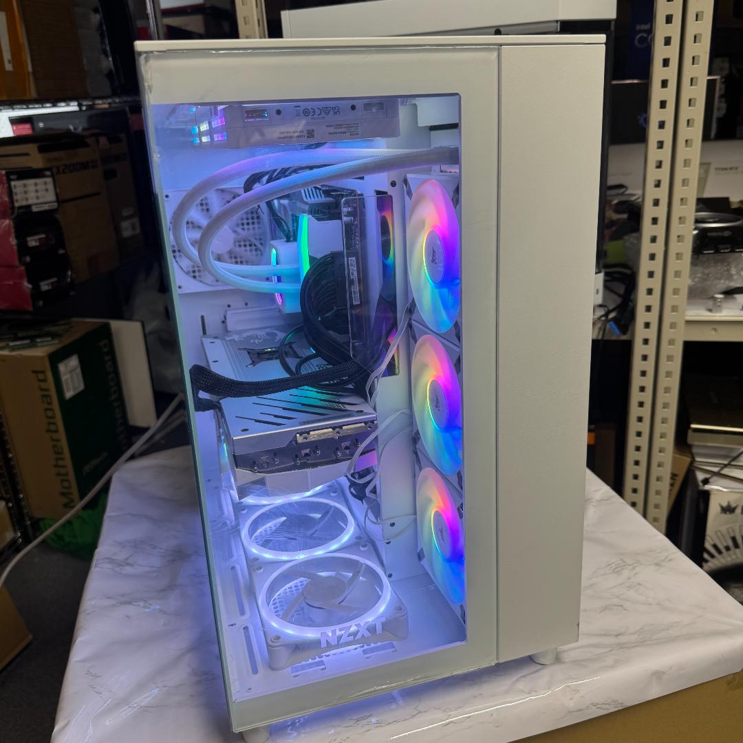 ゲーミングPC/i9 13900K RTX4070Ti 32GB NVMe1TB