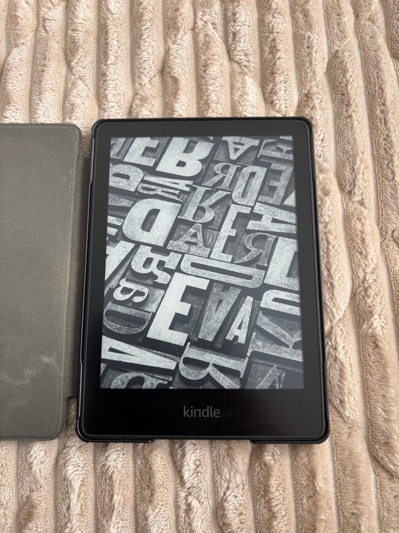 Kindle paperwhite 11世代 8G 広告なし　カバー付