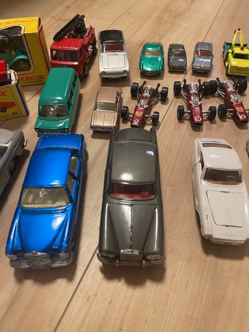 .*.様 MATCHBOX 等　ミニカーセット売り