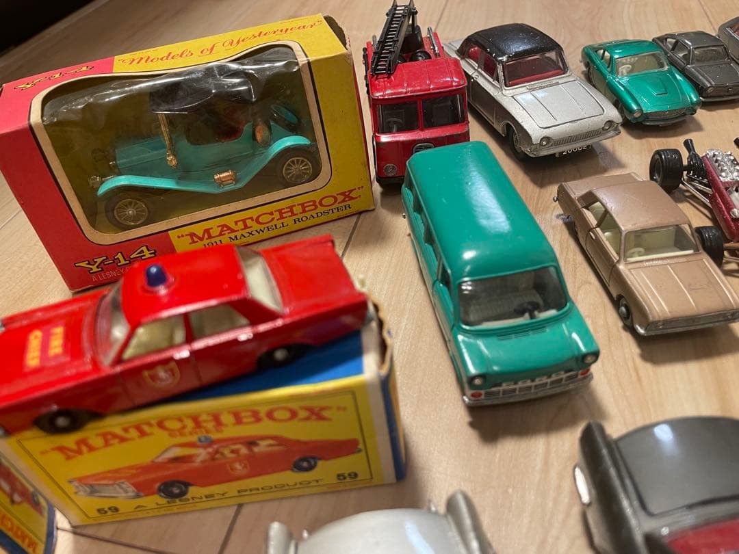 .*.様 MATCHBOX 等　ミニカーセット売り
