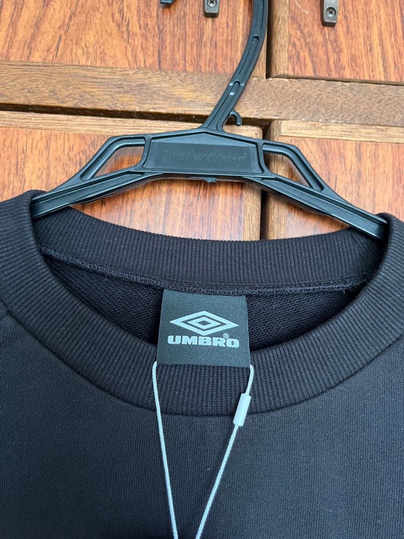 【美品タグ付き】UMBRO/アンブロ×Lui’sピグメントクルーネックスウェット