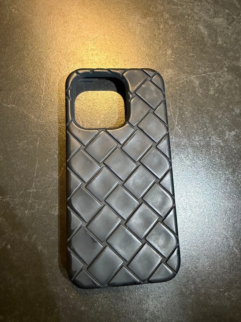 BOTTEGA VENETA iPhone 16proケース