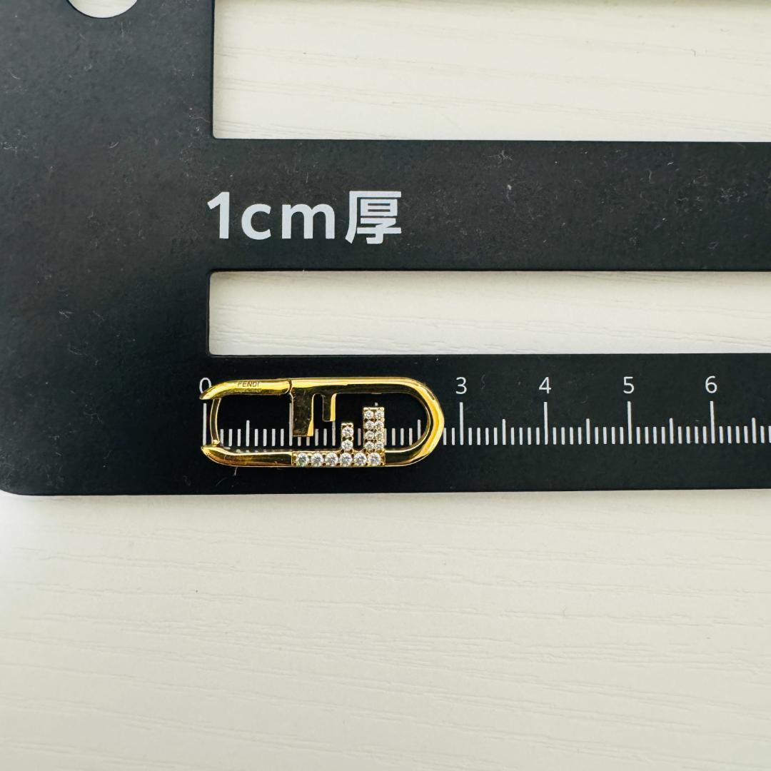 FENDI フェンディ　オーロック　ピアス　ラインストーン　ゴールド　片耳