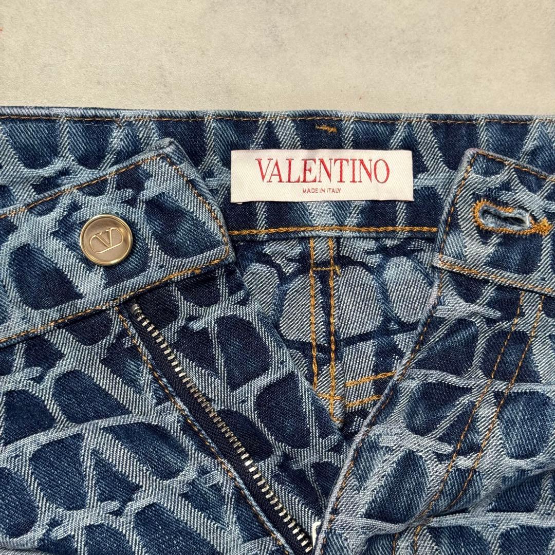 VALENTINO ヴァレンディノ　トワルイコノグラフ デニム　ショートパンツ