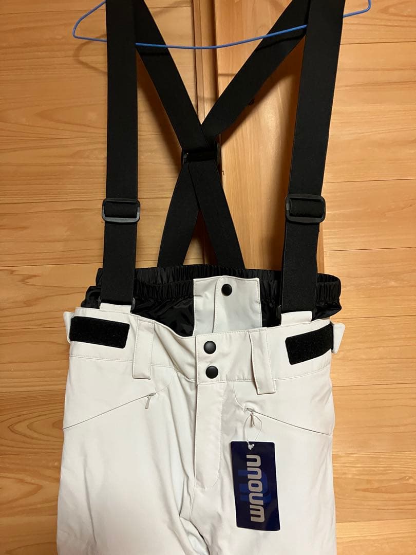 試着のみ NNOUM スキー スノーボード ウェアセット レディース