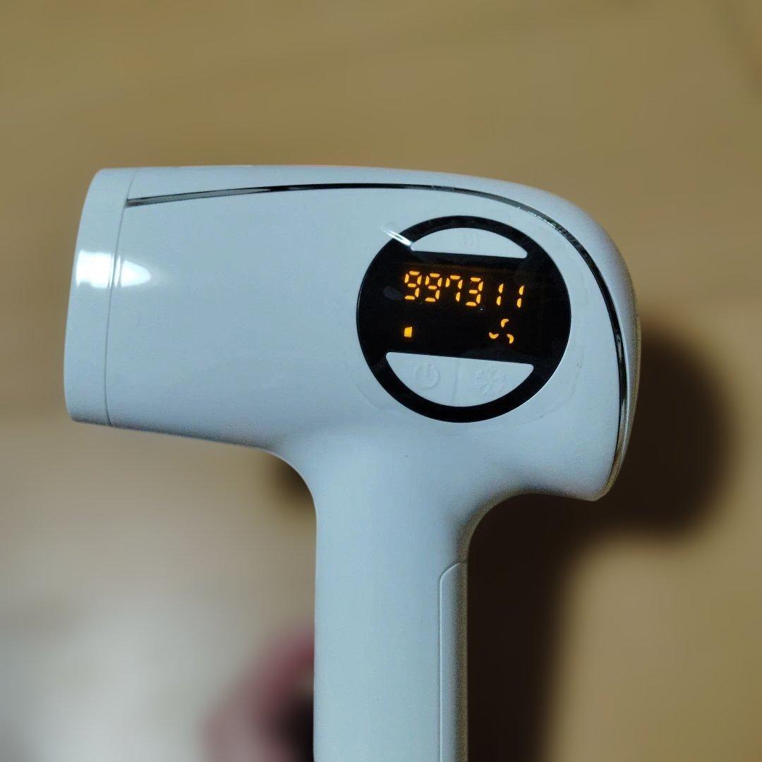 脱毛器 本体・サングラス・充電器付き