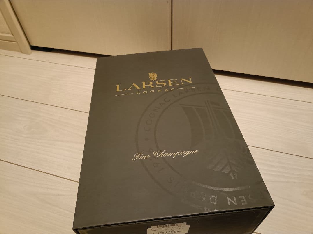 未開栓 ラーセン ピュアホワイト コニャック インビンシブル 700ml