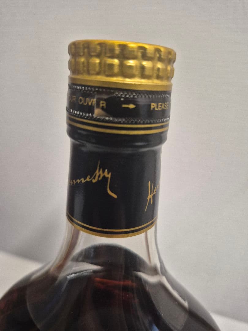 p*f様 ヘネシー XO 金キャップ クリアボトル 700ml 40度 Henn