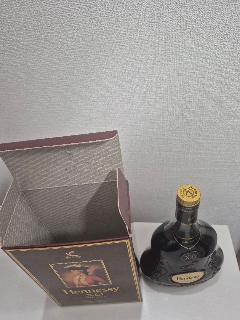 p*f様 ヘネシー XO 金キャップ クリアボトル 700ml 40度 Henn