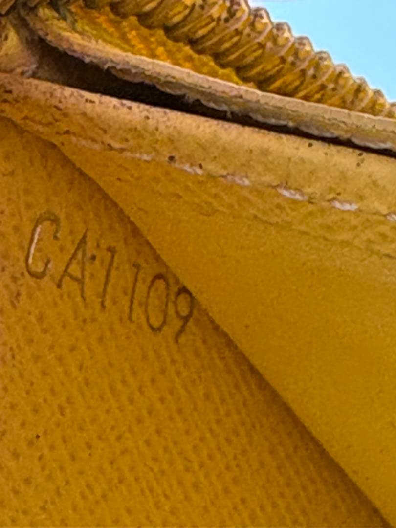 ルイヴィトン ジッピーウォレット ダミエアズール ラウンドファスナー