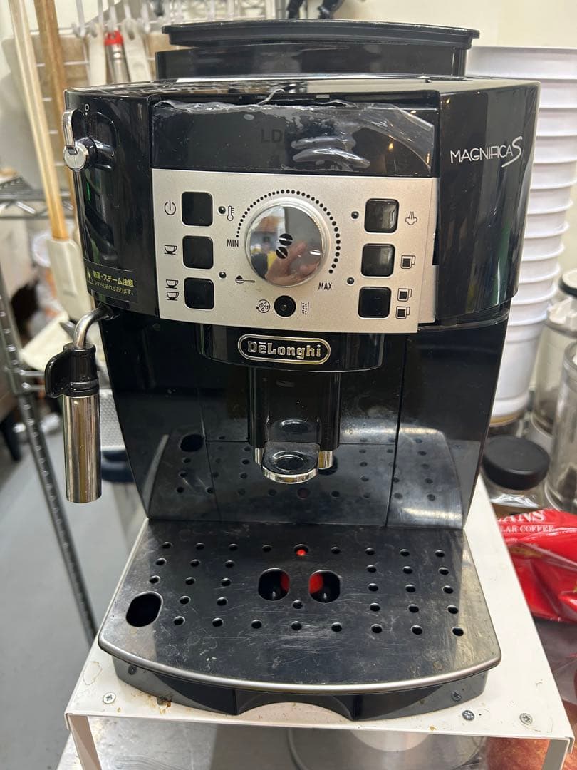 値下げ！De'Longhi Magnifica S エスプレッソマシン　ブラック