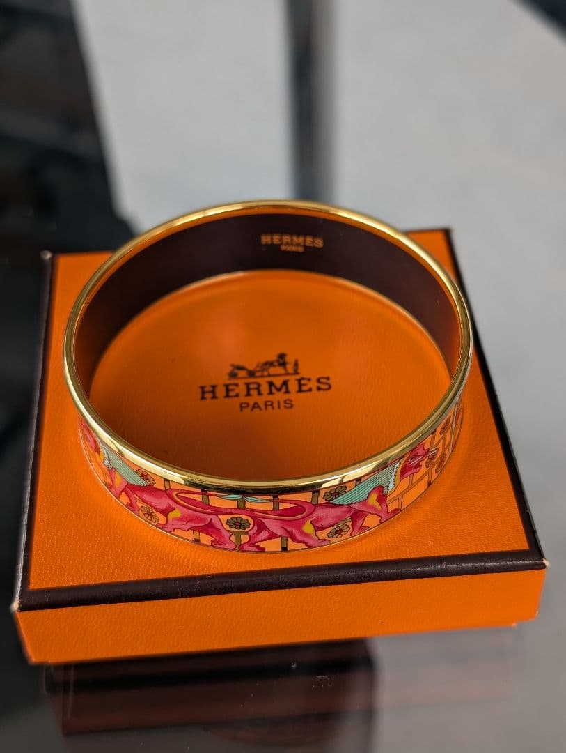箱付き✨HERMESエルメス　七宝焼き　バングル　綺麗です