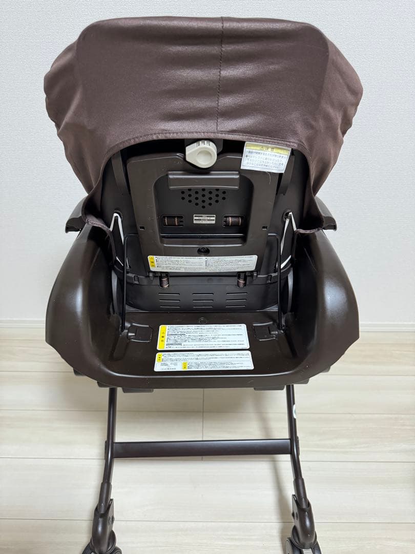 Combi コンビ　電動　ハイローチェア　ネムリラ4キャス　ブラウン