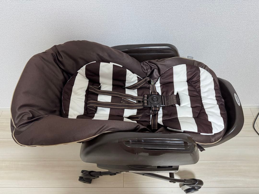 Combi コンビ　電動　ハイローチェア　ネムリラ4キャス　ブラウン