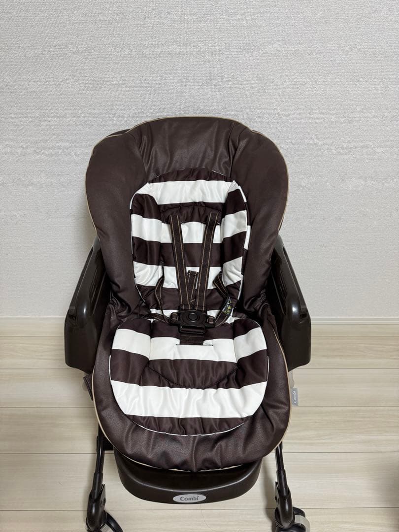 Combi コンビ　電動　ハイローチェア　ネムリラ4キャス　ブラウン