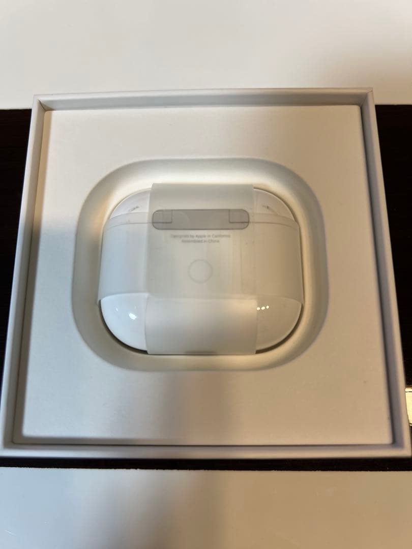 AirPods第3世代　ホワイト 充電ケース付き