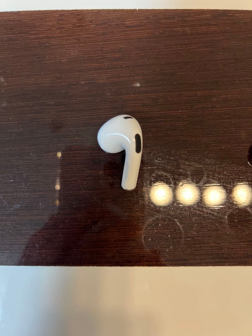 AirPods第3世代　ホワイト 充電ケース付き