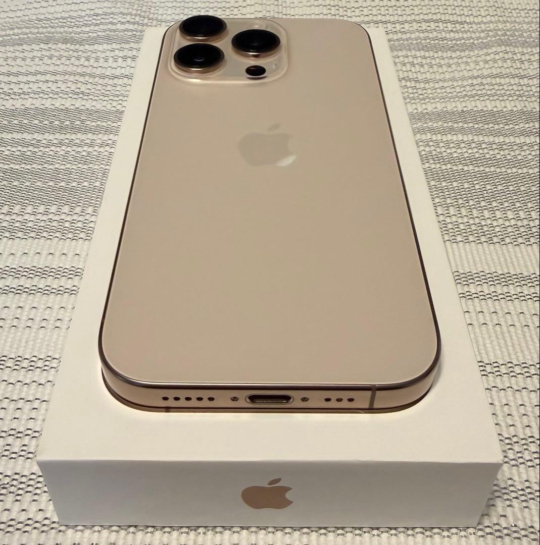 美品　Apple iPhone 16 Pro 128GB デザートチタニウム