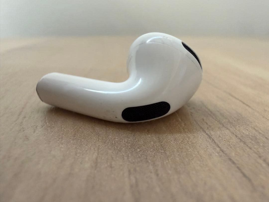 K*o様 AirPods 4世代　ノイズキャンセリング搭載モデル
