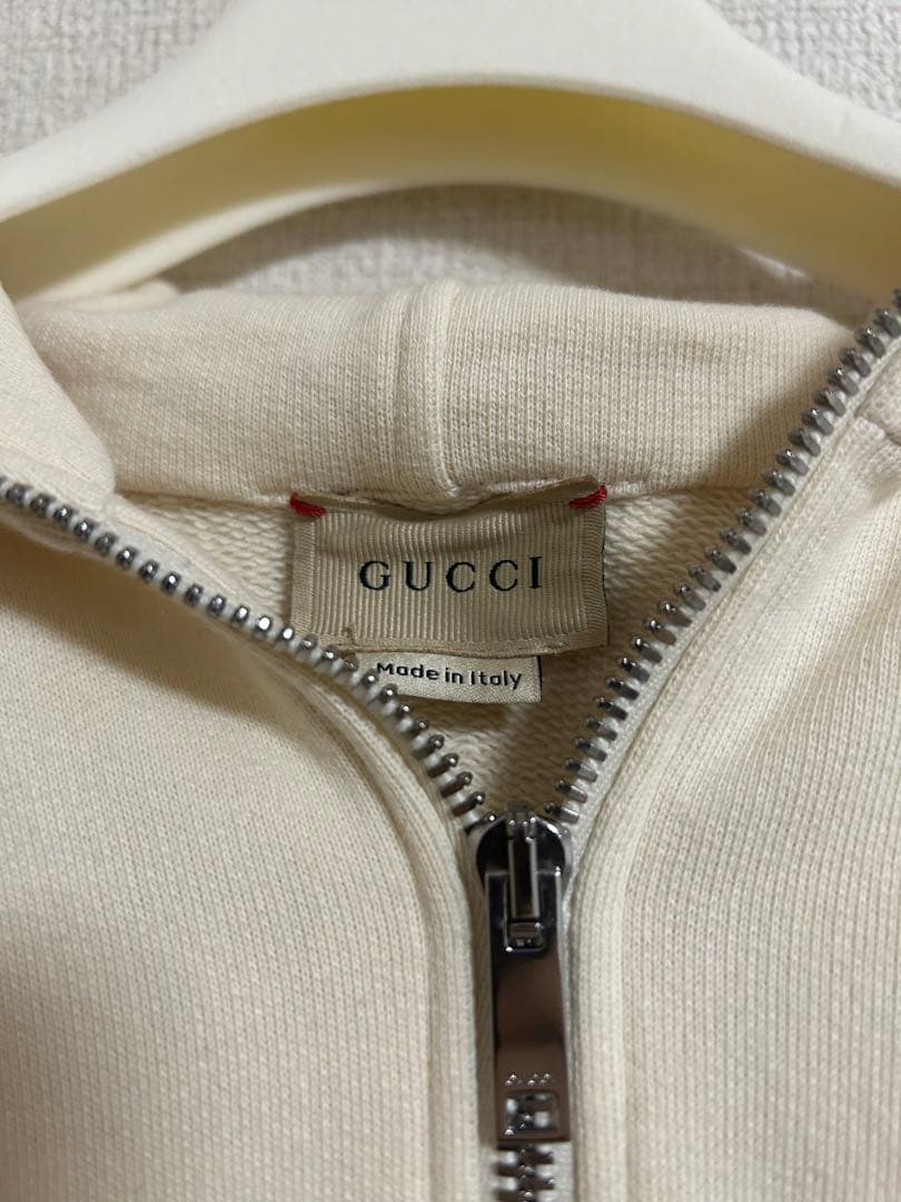 GUCCI パーカー　スウェット　トレーナー　グッチ　ラベル付きジャケット