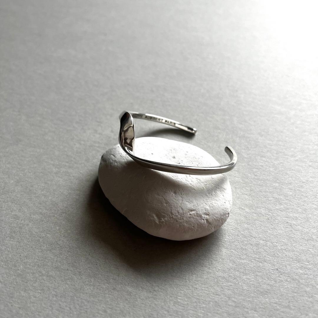 PHILIPPE AUDIBERT ／ツイスト華奢バングル