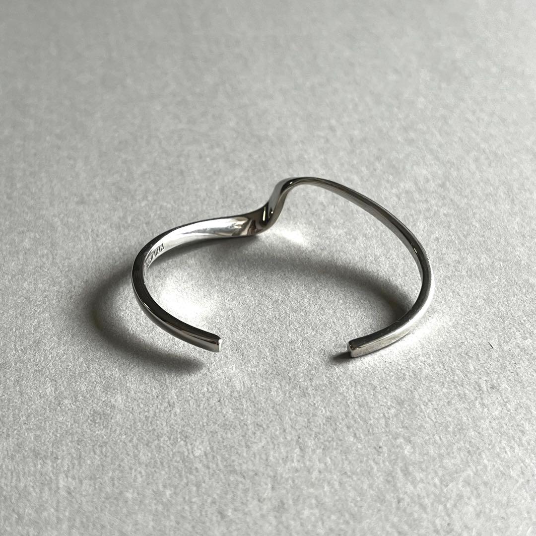 PHILIPPE AUDIBERT ／ツイスト華奢バングル