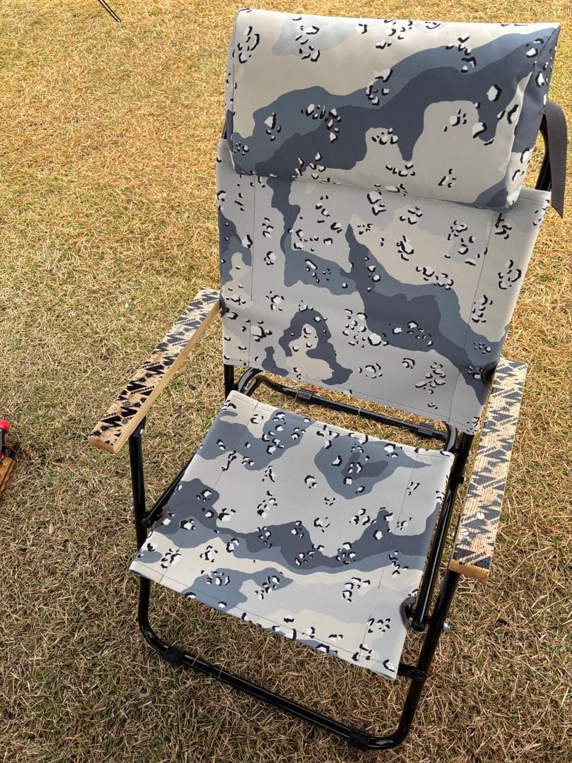 BRUNTブラント　夜チョコチップ　ローワーチェア ピロー付き　生刷り仕様