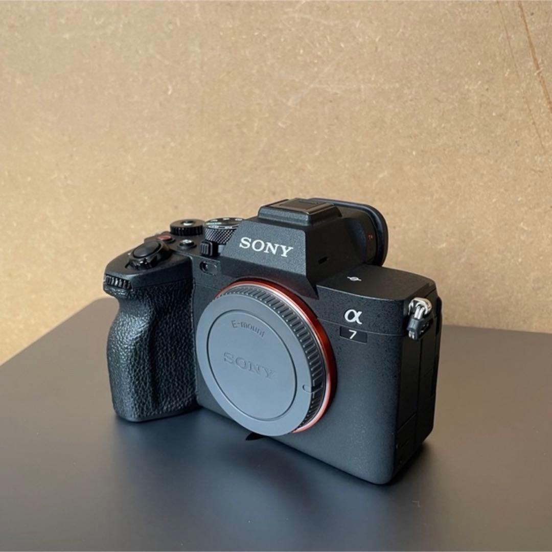 SONY α7 IV ILCE-7M4 一眼レフカメラ　美品