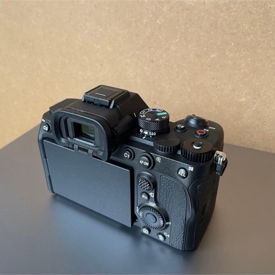 SONY α7 IV ILCE-7M4 一眼レフカメラ　美品