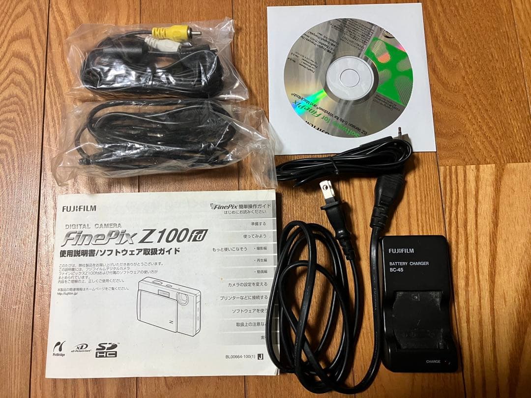 美品 デジカメ富士フイルム FinePix Z100fd 付属品あり