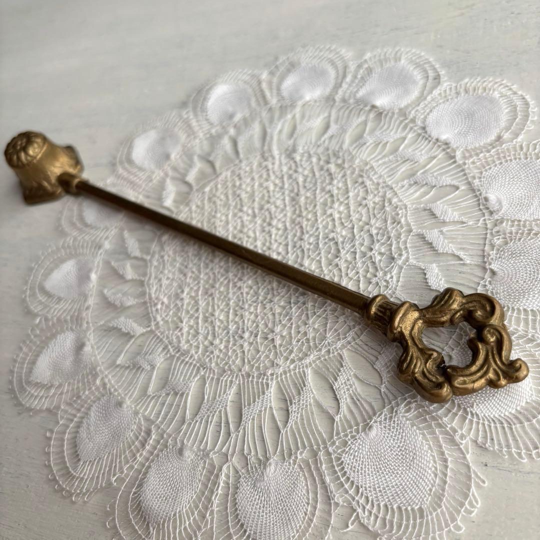 【ドイツ】キャンドル 火消し棒 真鍮 ロココ ヴィンテージ 金色 ヴィクトリアン