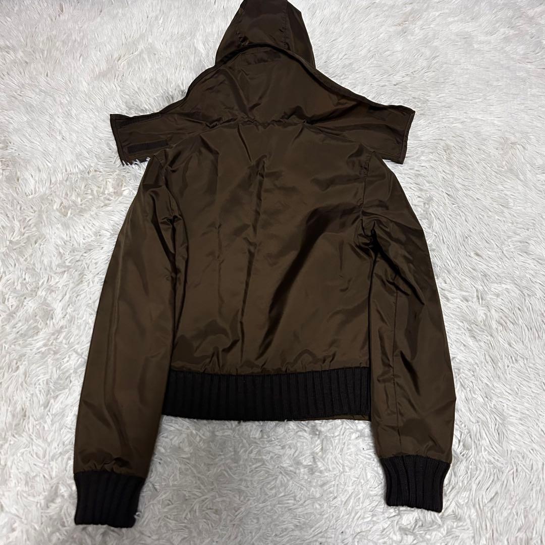 美品　miumiu アーカイブ　カーキ　ナイロンパーカー　リブ切り替え　38
